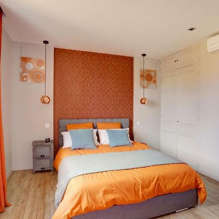 L'Amandine ,45 M2 Terrasse Et Garage Centre Ville Saint-Raphaël Eksteriør billede